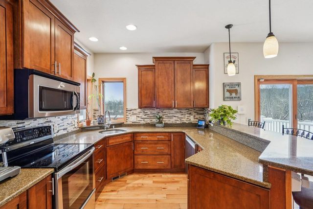 N8544 Story Ridge Court, Belleville, WI 53508