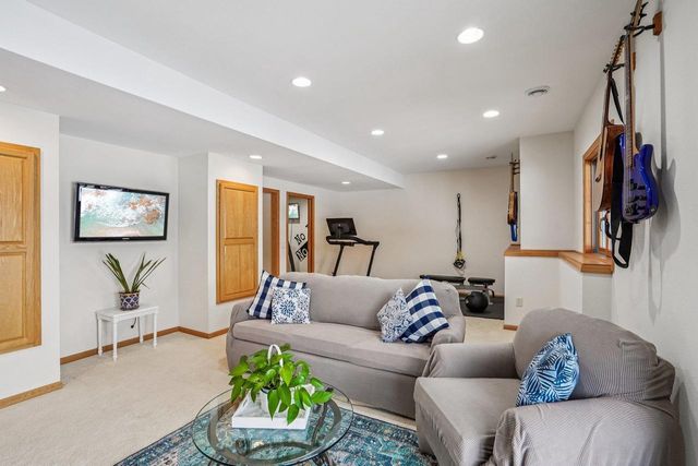 N8544 Story Ridge Court, Belleville, WI 53508