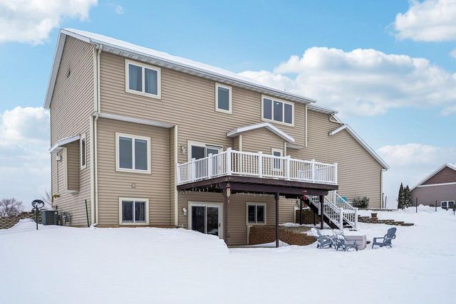 N8544 Story Ridge Court, Belleville, WI 53508