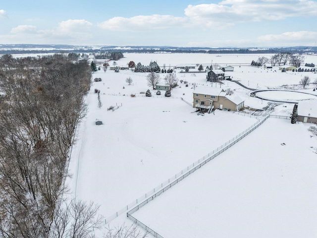 N8544 Story Ridge Court, Belleville, WI 53508