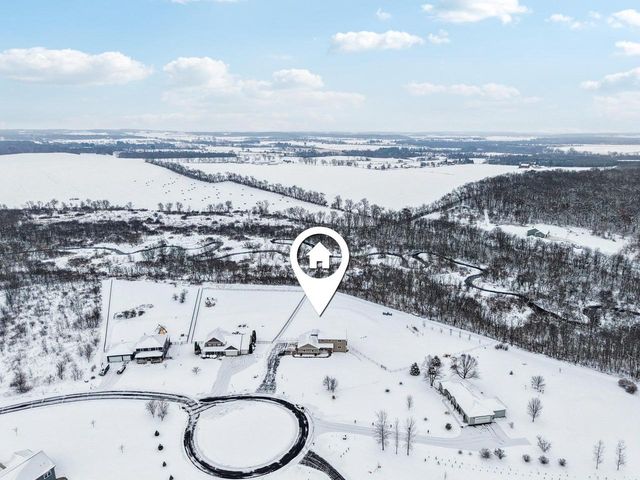 N8544 Story Ridge Court, Belleville, WI 53508