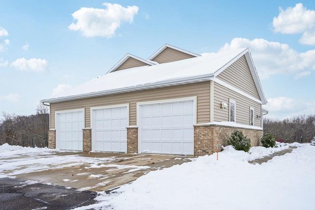 N8544 Story Ridge Court, Belleville, WI 53508