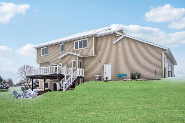 N8544 Story Ridge Court, Belleville, WI 53508