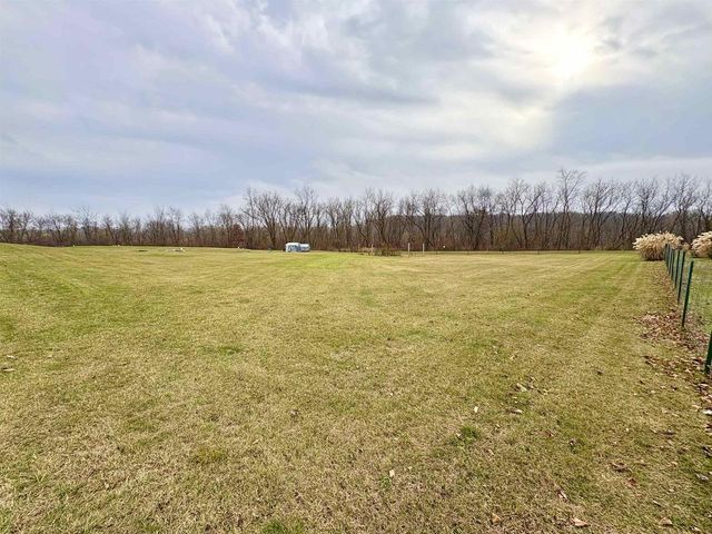 N8544 Story Ridge Court, Belleville, WI 53508