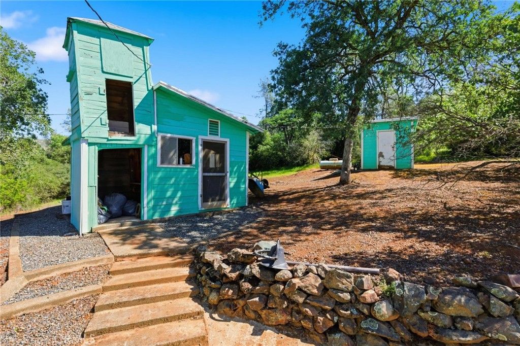 Image 6 of property listing at 105 Swedes Flat Road, Oroville, CA 95966
