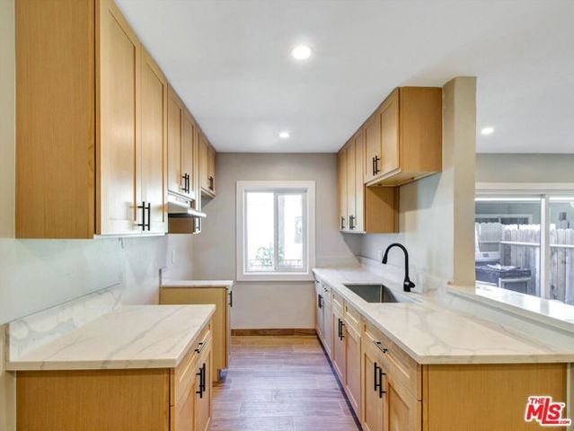 8415 Willis Avenue, Panorama City (los Angeles), CA 91402