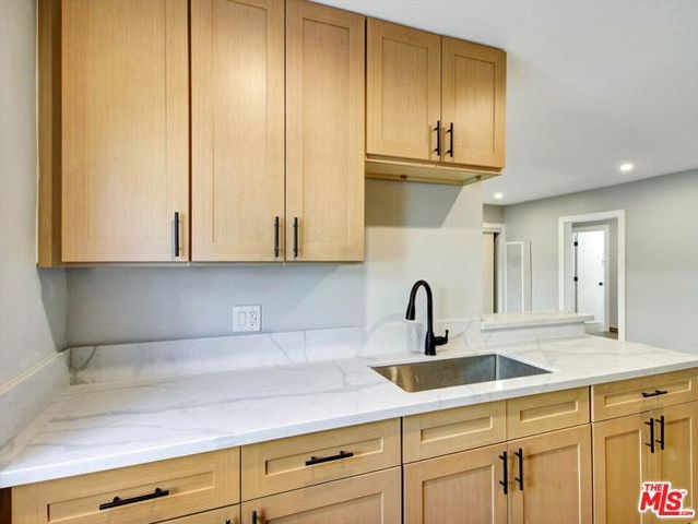 8415 Willis Avenue, Panorama City (los Angeles), CA 91402