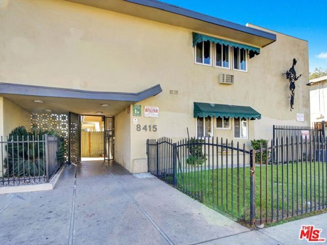 8415 Willis Avenue, Panorama City (los Angeles), CA 91402