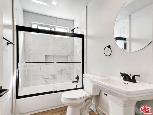 8415 Willis Avenue, Panorama City (los Angeles), CA 91402