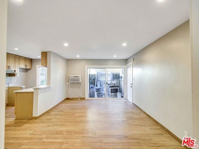8415 Willis Avenue, Panorama City (los Angeles), CA 91402
