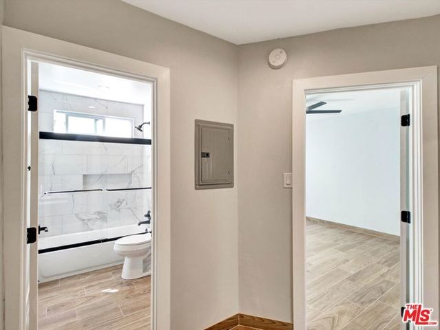 8415 Willis Avenue, Panorama City (los Angeles), CA 91402