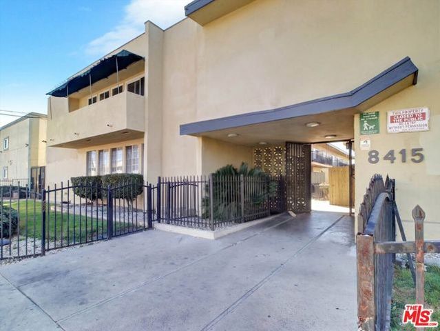 8415 Willis Avenue, Panorama City (los Angeles), CA 91402