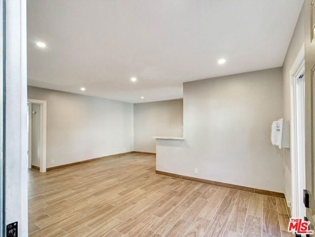 8415 Willis Avenue, Panorama City (los Angeles), CA 91402