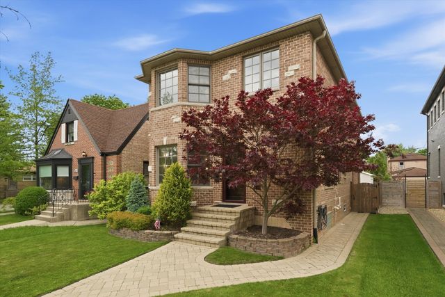 6057 N Tripp Avenue, Chicago, IL 60646
