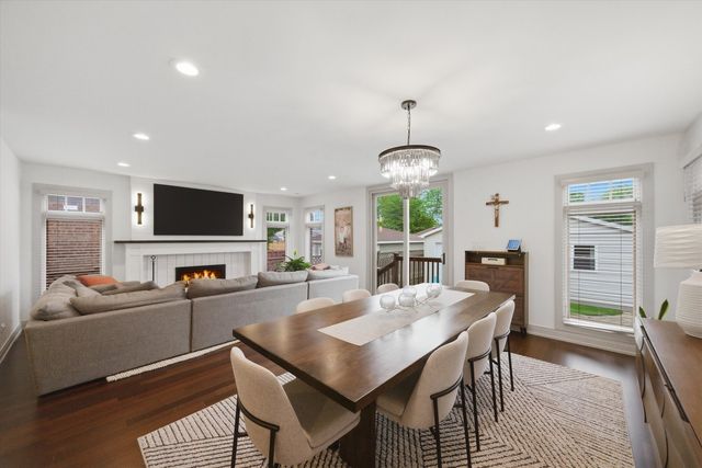 6057 N Tripp Avenue, Chicago, IL 60646