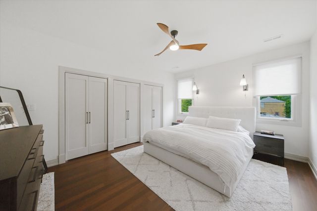 6057 N Tripp Avenue, Chicago, IL 60646