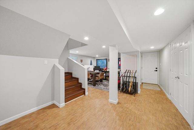 6057 N Tripp Avenue, Chicago, IL 60646