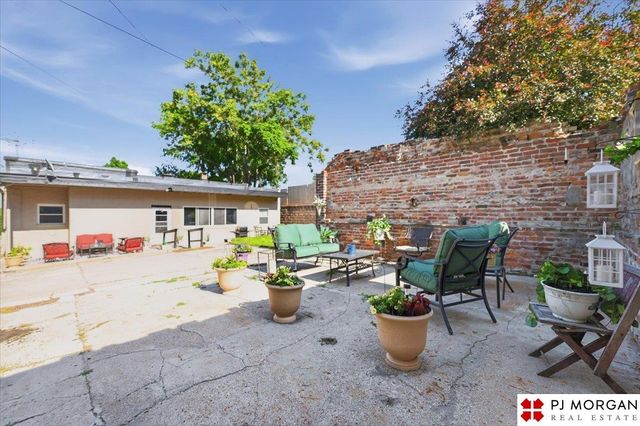 1214 S 22nd Street, Omaha, NE 68108