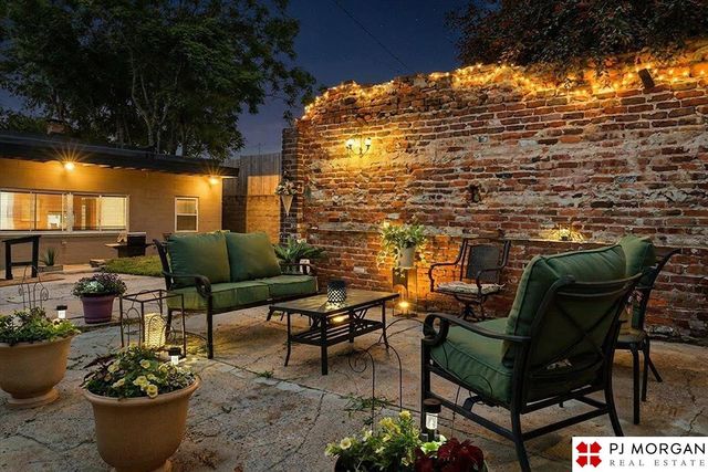 1214 S 22nd Street, Omaha, NE 68108