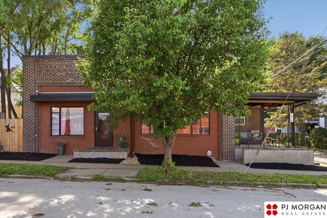 1214 S 22nd Street, Omaha, NE 68108