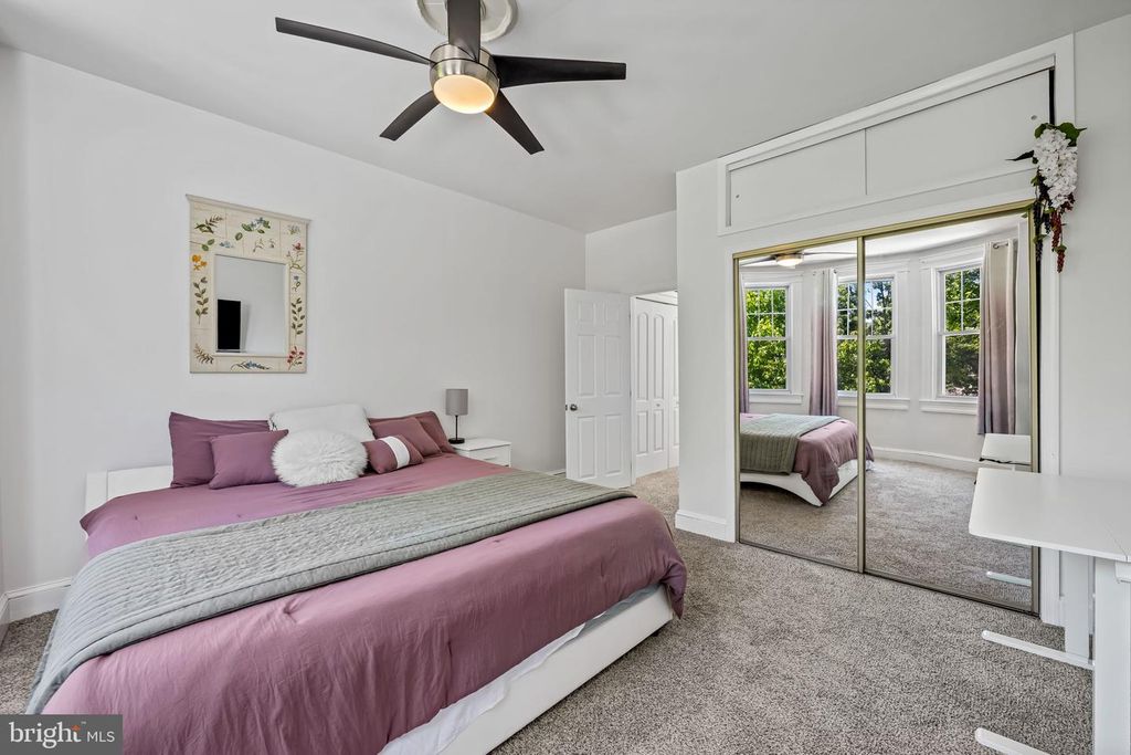 Image 18 of property listing at 4124 FALLS RD, Baltimore, MD 21211