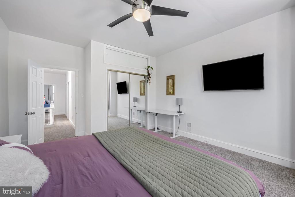 Image 19 of property listing at 4124 FALLS RD, Baltimore, MD 21211