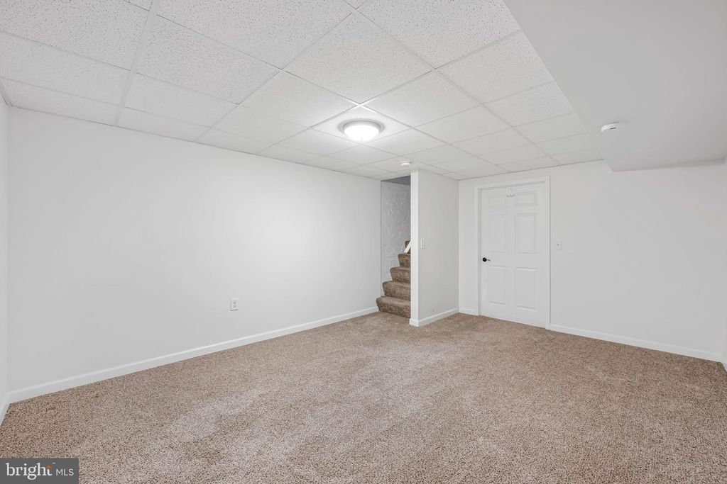 Image 21 of property listing at 4124 FALLS RD, Baltimore, MD 21211