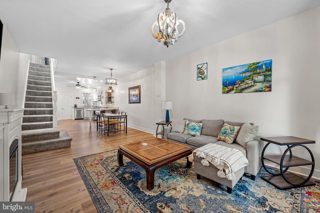 Image 5 of property listing at 4124 FALLS RD, Baltimore, MD 21211