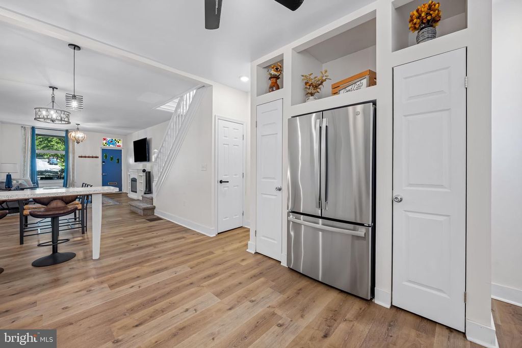 Image 9 of property listing at 4124 FALLS RD, Baltimore, MD 21211