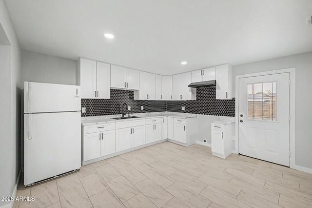 6753 W PALM Lane, Phoenix, AZ 85035