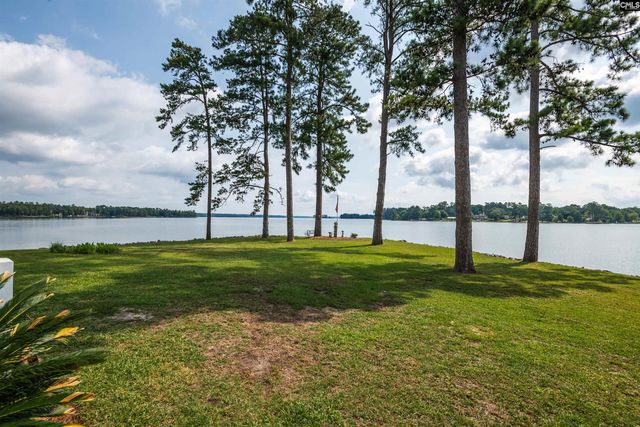 675 E Point Drive, Gilbert, SC 29054