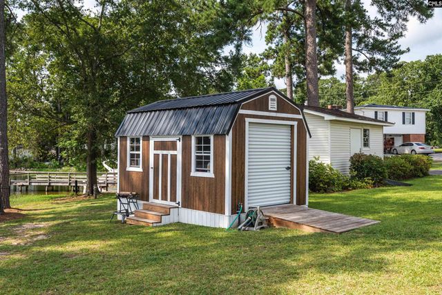 675 E Point Drive, Gilbert, SC 29054