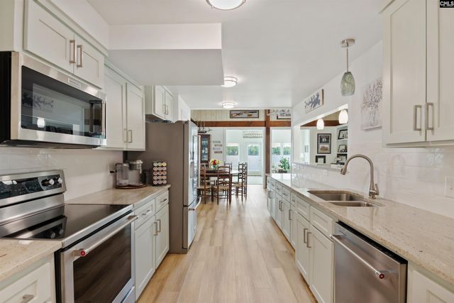 675 E Point Drive, Gilbert, SC 29054
