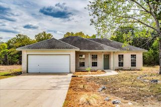 35 Country Place DR, Wimberley, TX 78676