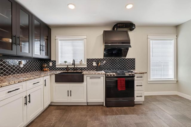 305 19th St, West Sacramento, CA 95691