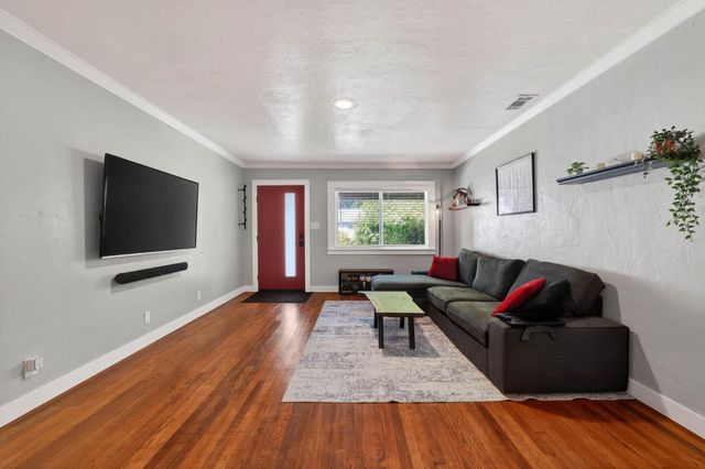 305 19th St, West Sacramento, CA 95691