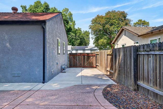305 19th St, West Sacramento, CA 95691