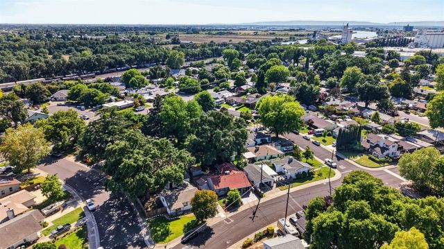 305 19th St, West Sacramento, CA 95691