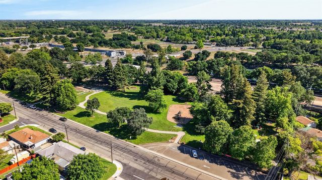 305 19th St, West Sacramento, CA 95691
