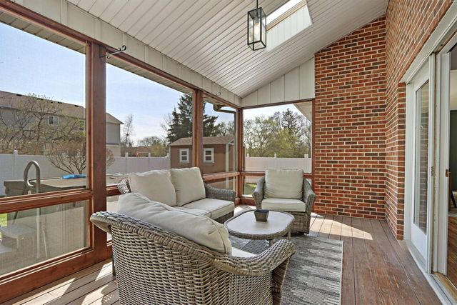 8211 65th AVENUE, Kenosha, WI 53142
