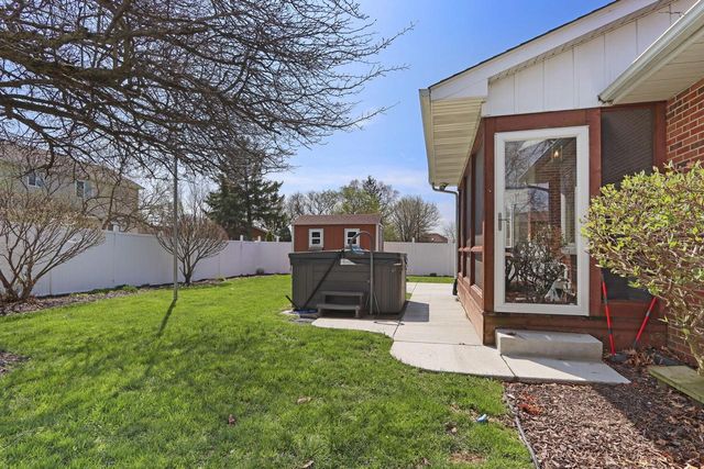 8211 65th AVENUE, Kenosha, WI 53142