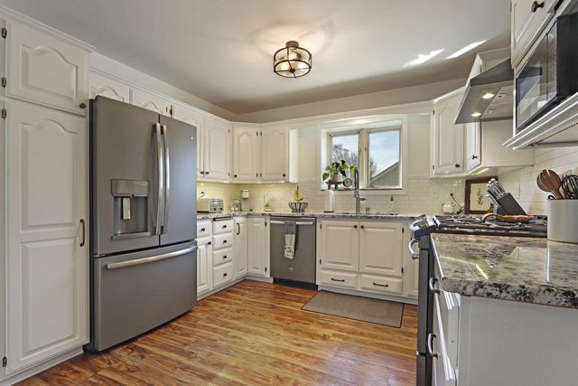 8211 65th AVENUE, Kenosha, WI 53142