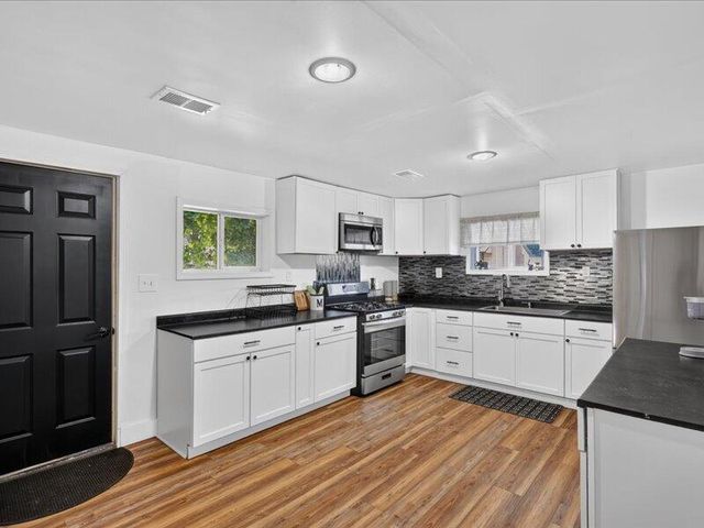 477 Orchard Avenue, Muskegon, MI 49442