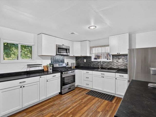 477 Orchard Avenue, Muskegon, MI 49442