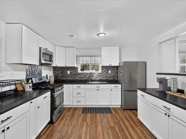 477 Orchard Avenue, Muskegon, MI 49442