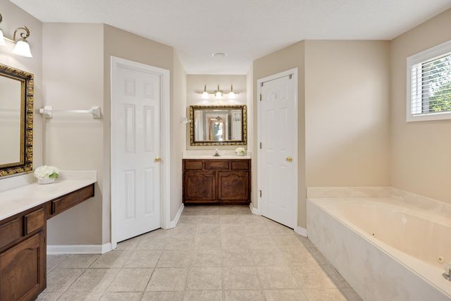 3891 LIGHTHOUSE LN, Lakeland, TN 38002