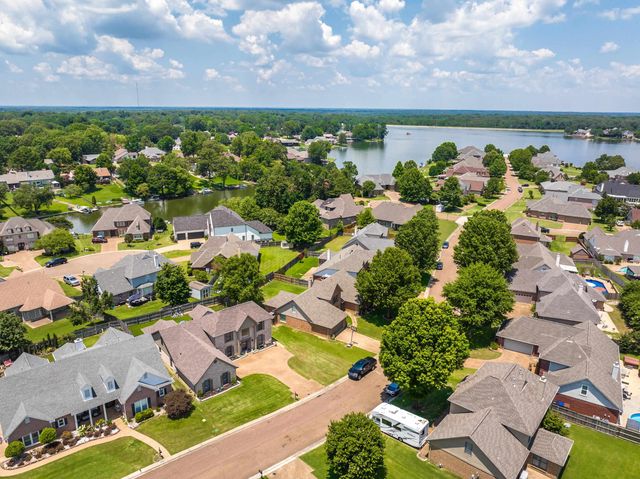 3891 LIGHTHOUSE LN, Lakeland, TN 38002