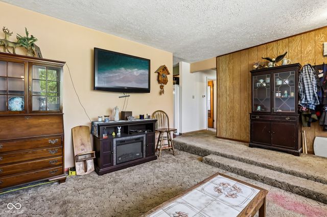 2129 Radcliffe Avenue, Indianapolis, IN 46227