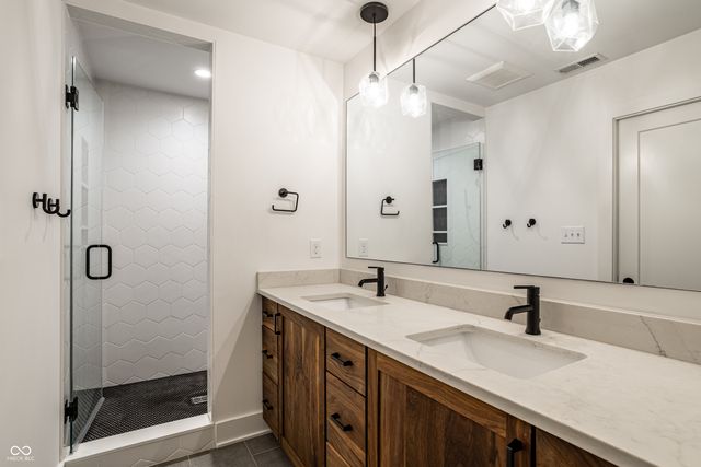 1520 Columbia Avenue, Indianapolis, IN 46202