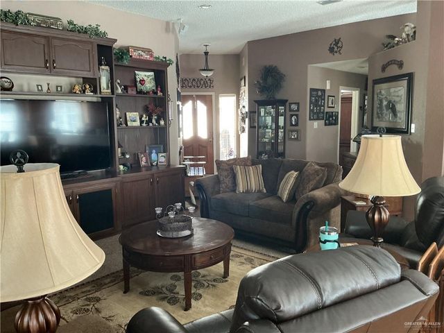 250 Diana Drive, Alamo, TX 78516